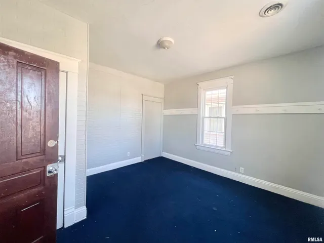 $90,000 | 620 16th Avenue, East Moline, IL 61244