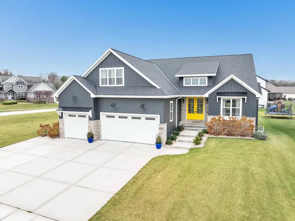 $889,900 | 4861 Prairie School Drive, Oneida, WI 54155