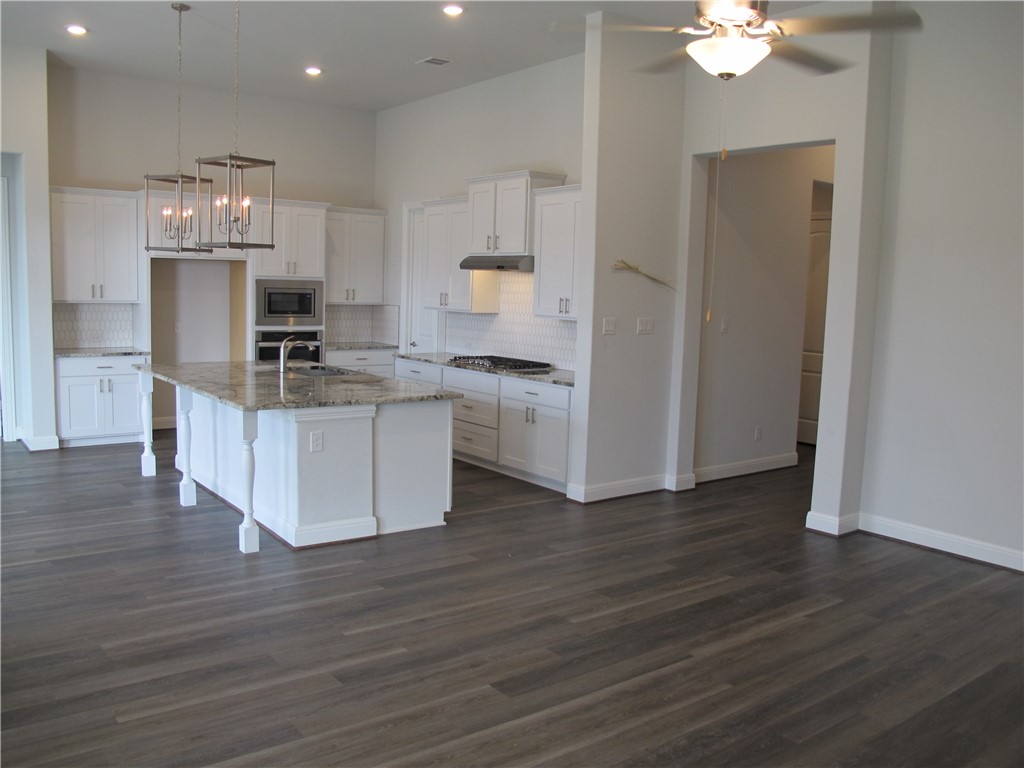 635 Spinnaker Loop Kyle, TX 78640 - Photo 6 of 37