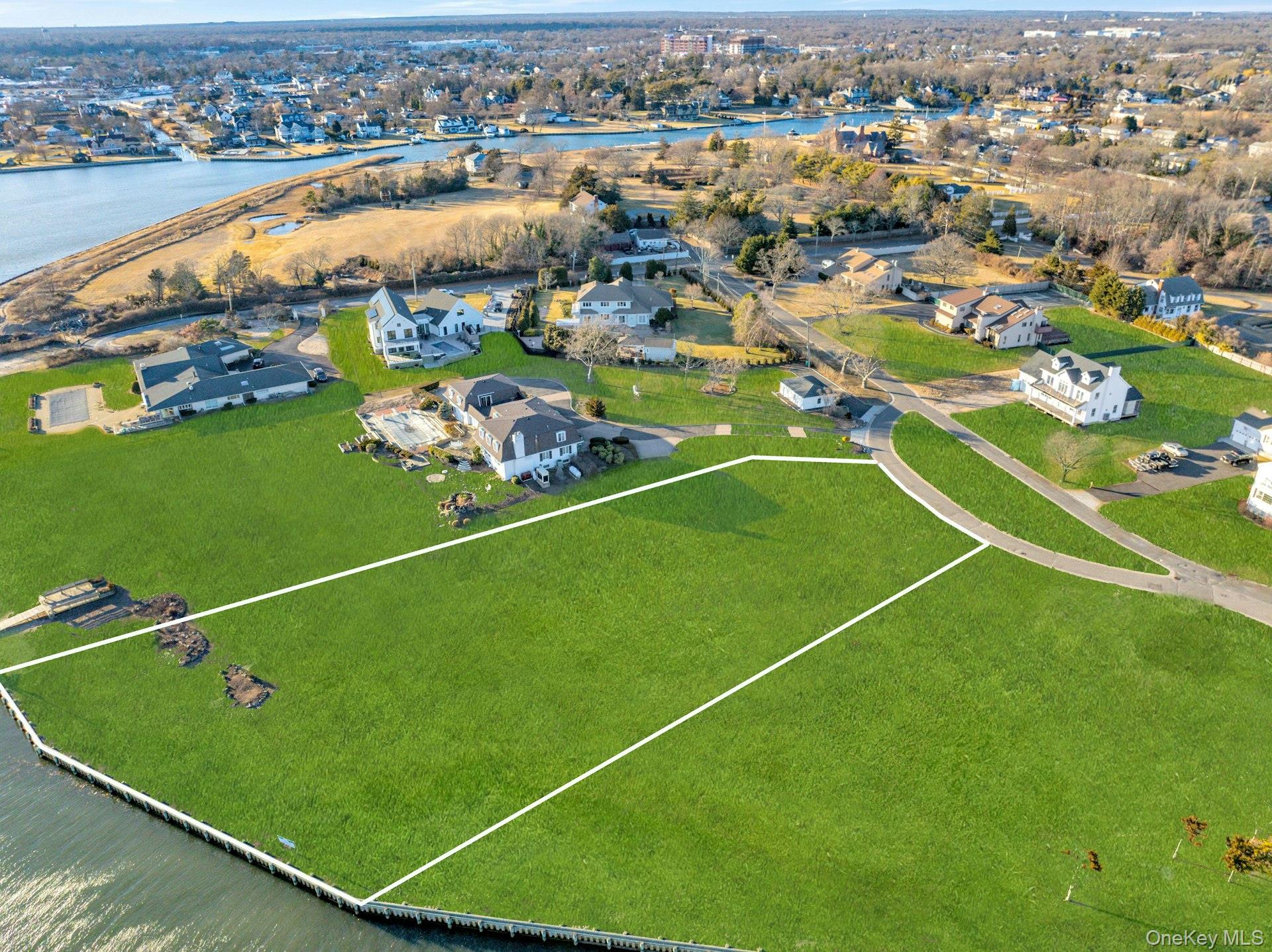 6 Overlea Court Bay Shore, NY 11706 - Photo 6 of 10 an aerial view of a tennis court