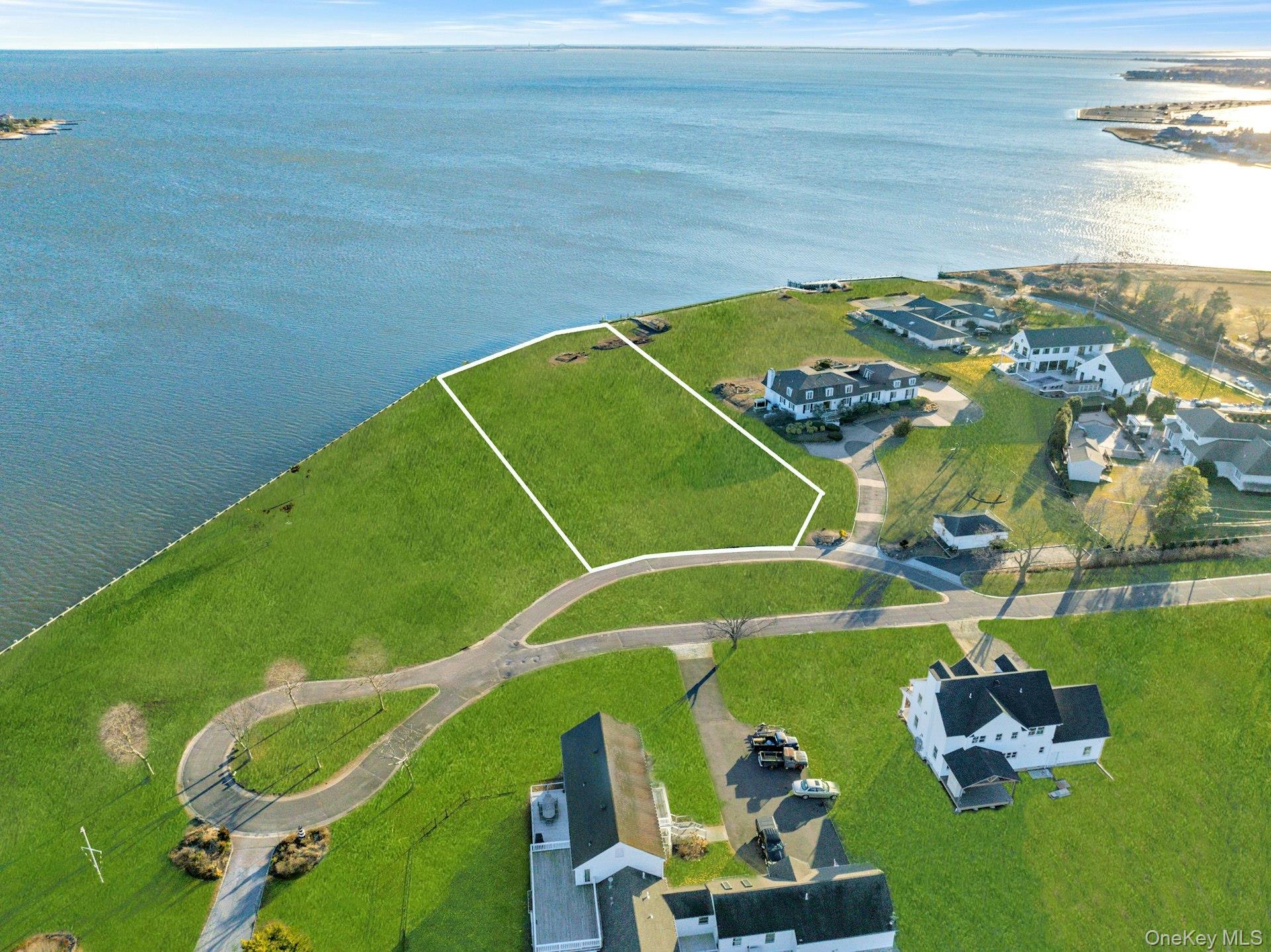 6 Overlea Court Bay Shore, NY 11706 - Photo 9 of 10 a view of a pool