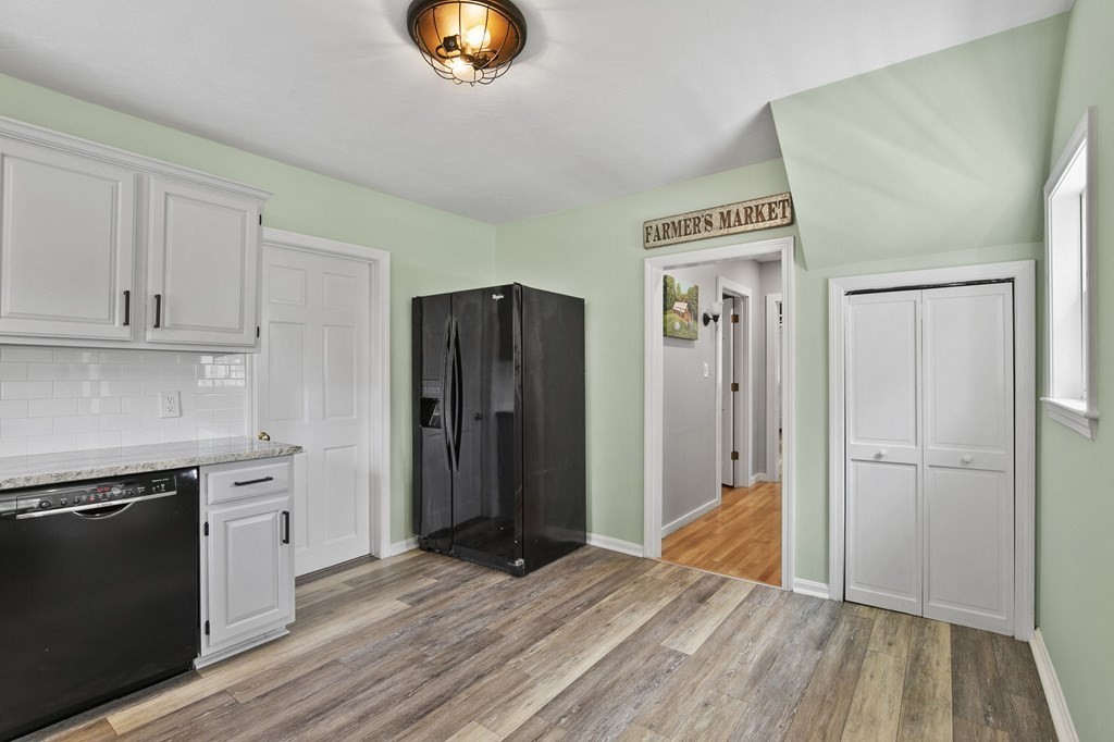 143 County Road East Freetown, MA 02717 - Photo 6 of 26 Gallery Image 6
