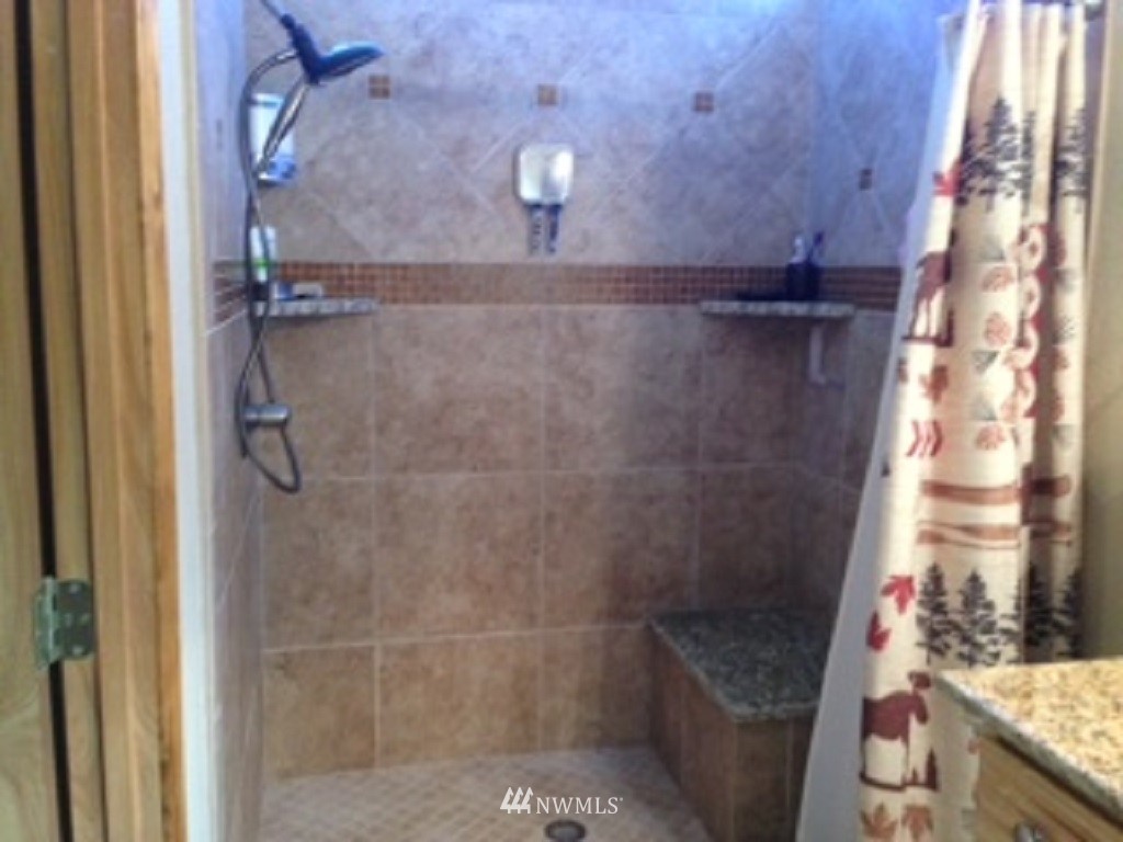 202 Wagner Road Kelso, WA 98626 - Photo 7 of 15 Gallery Image 7