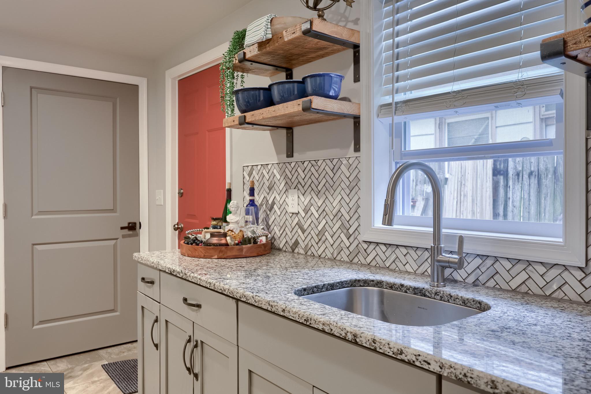 517 Manor Street Lancaster, PA 17603 - Photo 14 of 35 Kitchen