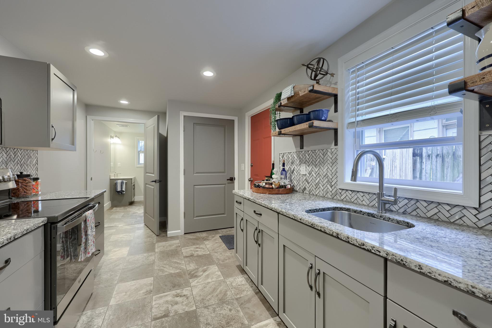 517 Manor Street Lancaster, PA 17603 - Photo 15 of 35 Kitchen