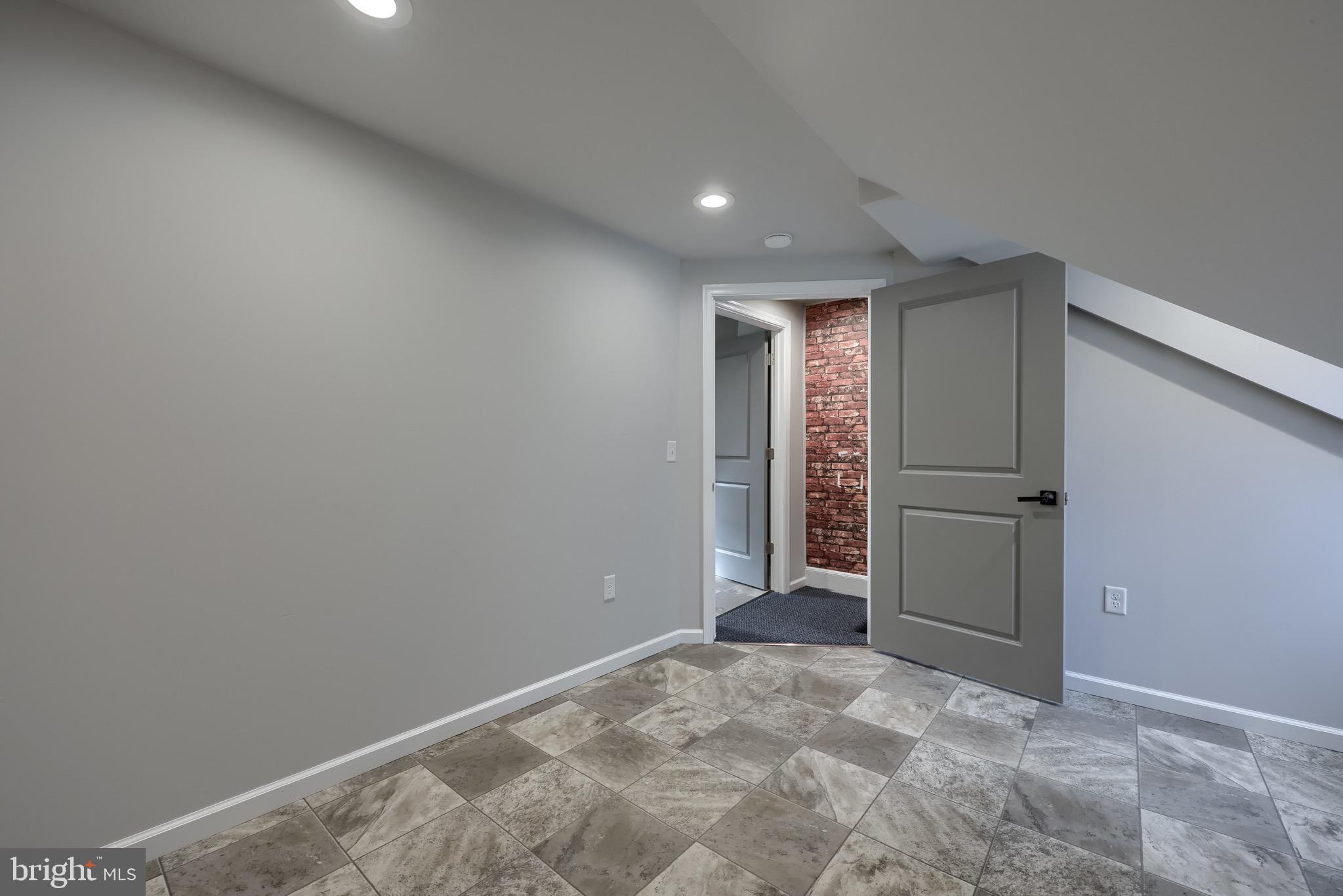 517 Manor Street Lancaster, PA 17603 - Photo 25 of 35 Bedroom Two