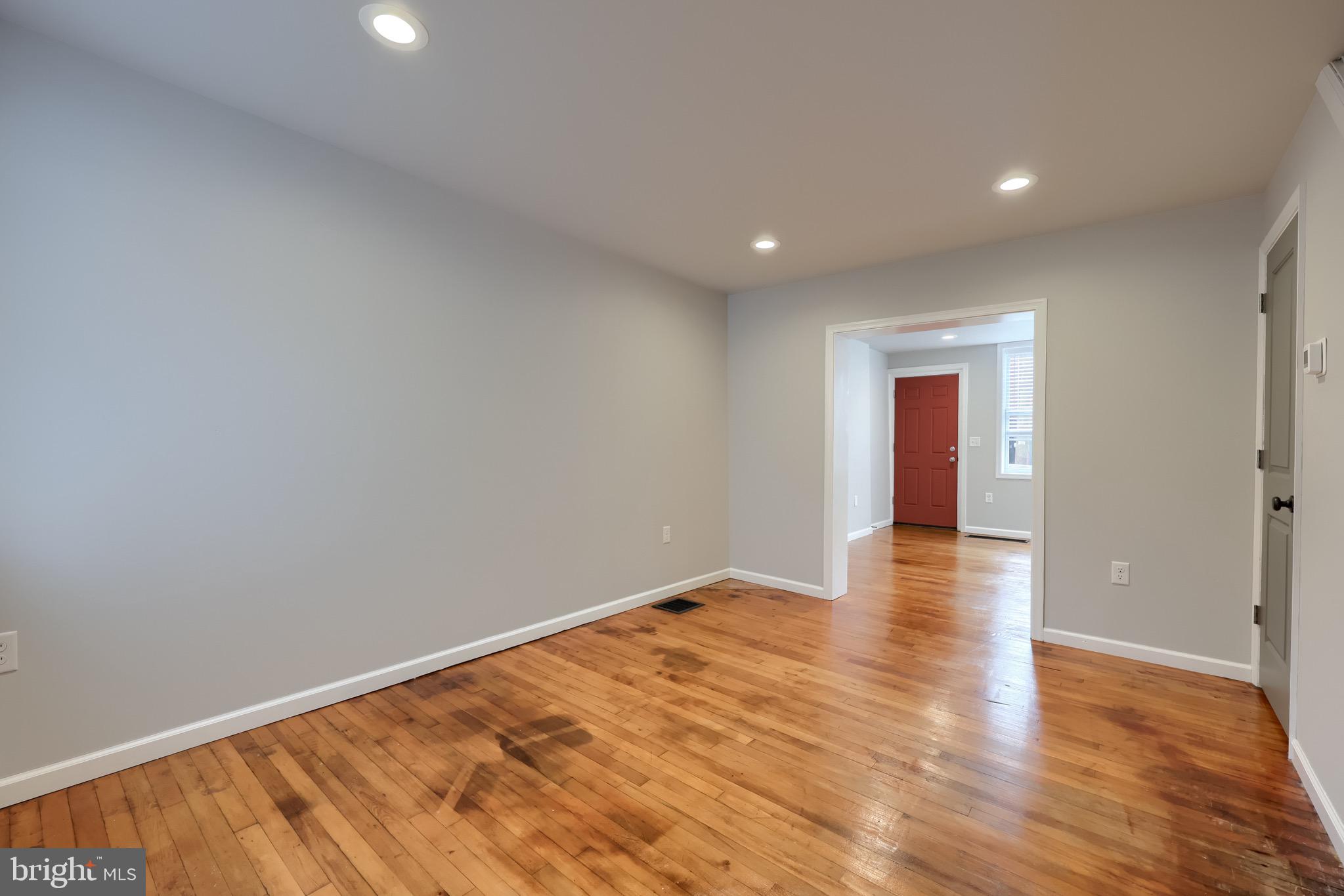 517 Manor Street Lancaster, PA 17603 - Photo 8 of 35 Dining Room
