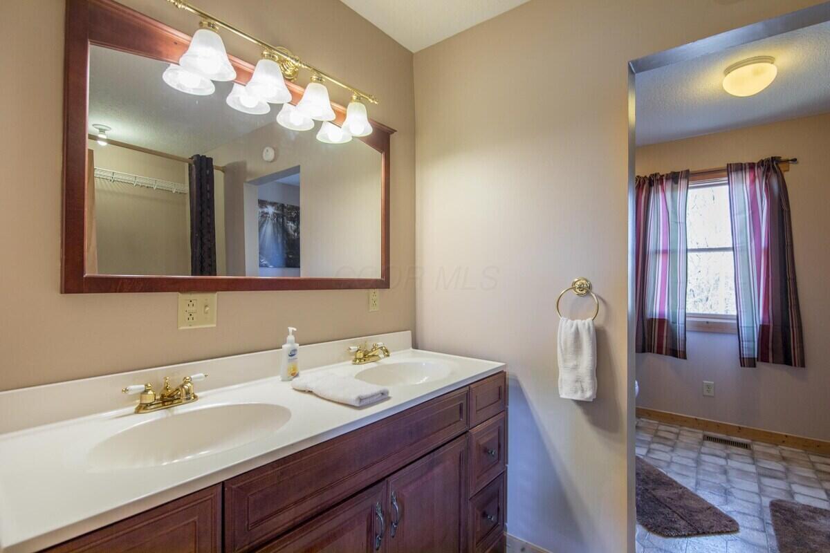 16423 Collison Road Logan, OH 43138 - Photo 13 of 29