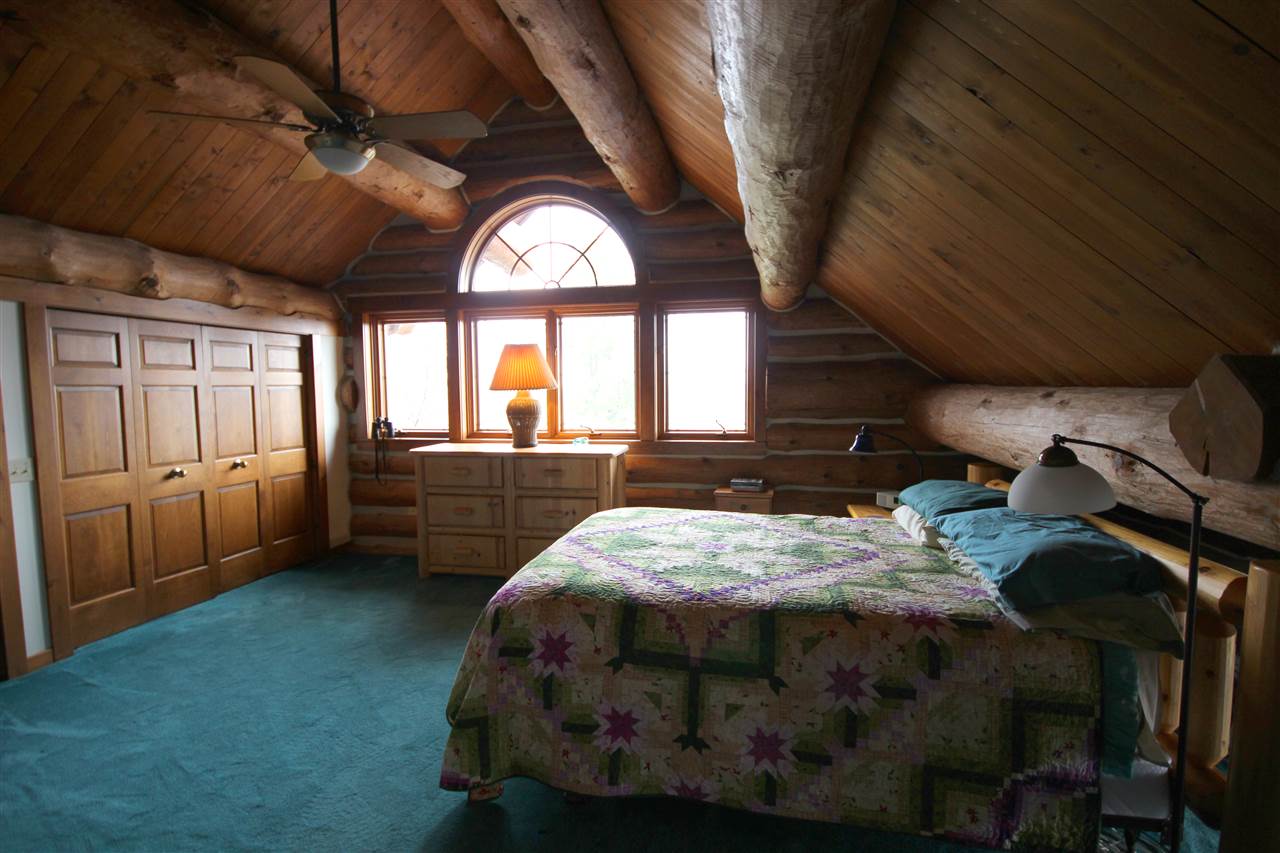 9976 East Grandview Road Traverse City, MI 49684 - Photo 23 of 60 1837755-22.JPG