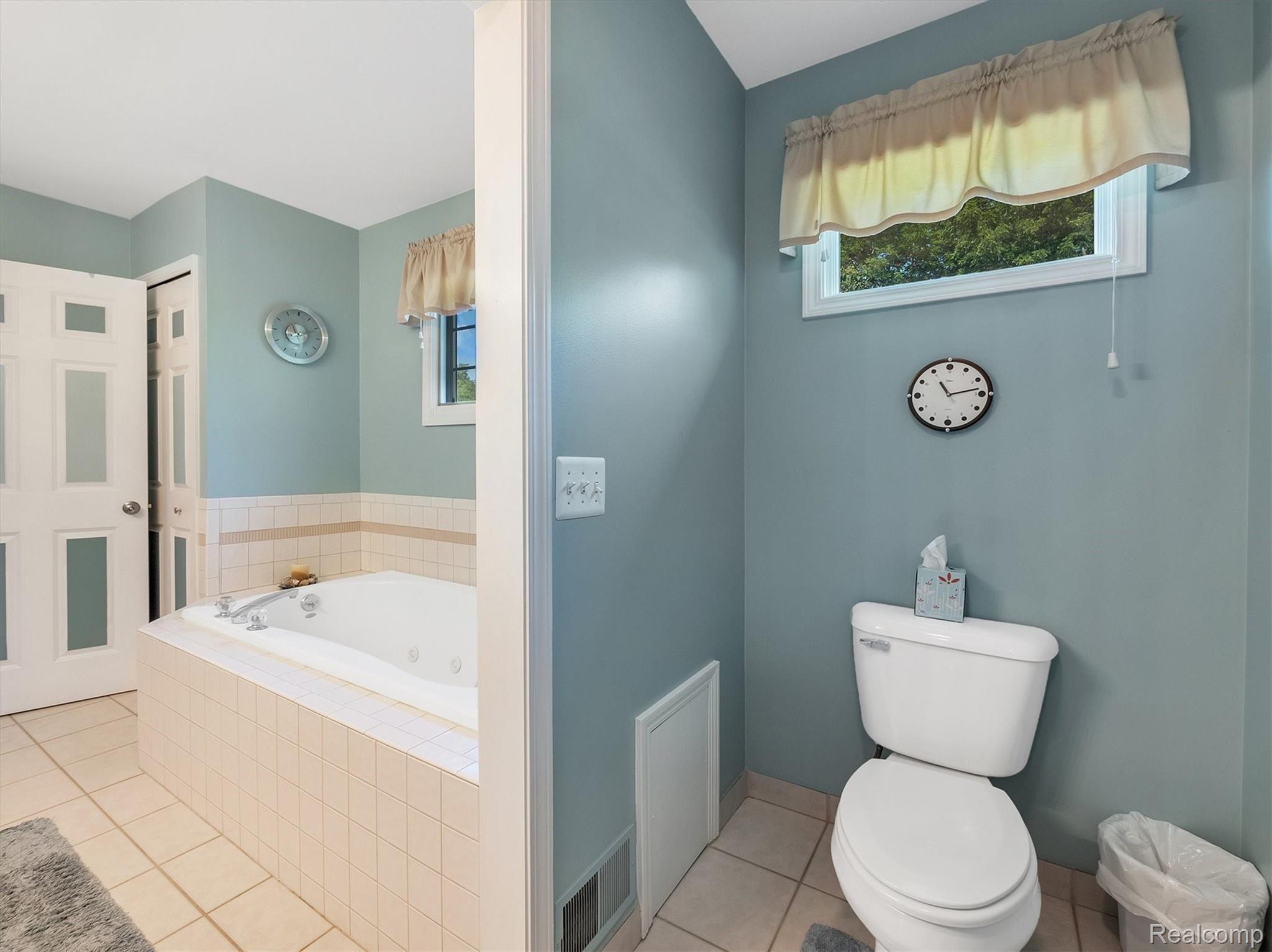 2074 Ricks Court Brighton, MI 48114 - Photo 22 of 49 28-2074-Ricks-Ct-WindowStill-Real-Estate-Photography-28.jpg