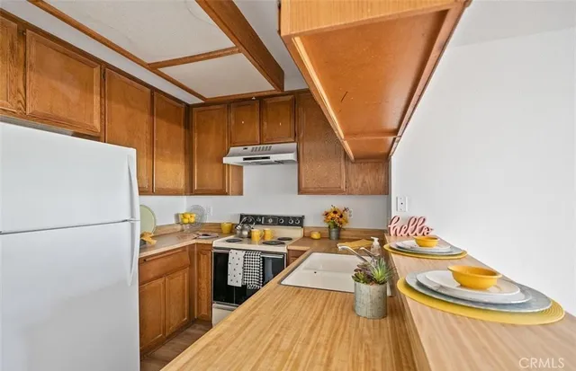 $410,000 | 18242 Parkview Lane, Huntington Beach, CA 92648