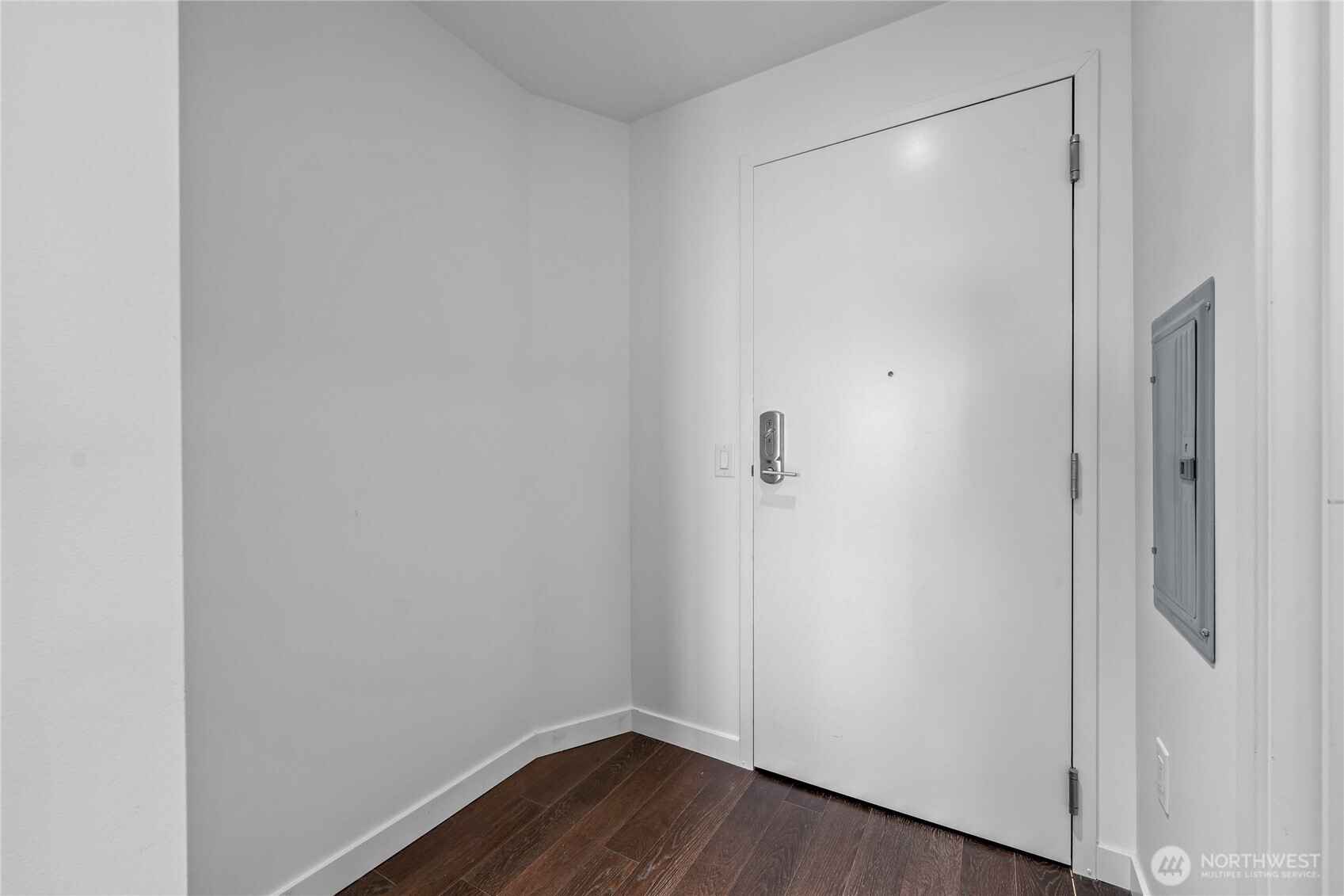 590 1st Avenue South, Unit 902 Seattle, WA 98104 - Photo 16 of 29
