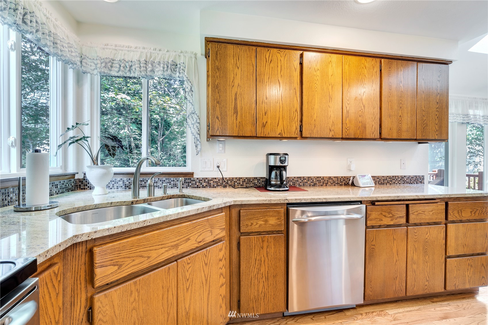 11902 Northeast 168th Street Bothell, WA 98011 - Photo 8 of 25 Gallery Image 8
