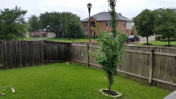 $2,400 | 15301 Fernhill Drive, Austin, TX 78717