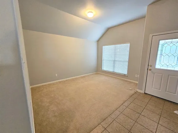 $2,400 | 15301 Fernhill Drive, Austin, TX 78717