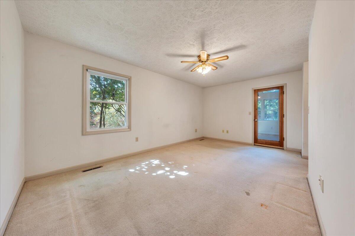7834 Barrens Road Roanoke, VA 24019 - Photo 20 of 43 20-MIB01259
