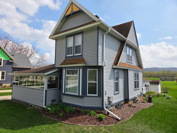 $235,000 | 404 West Stevens Avenue, Rushford, MN 55971