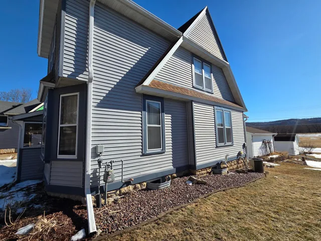 $235,000 | 404 West Stevens Avenue, Rushford, MN 55971