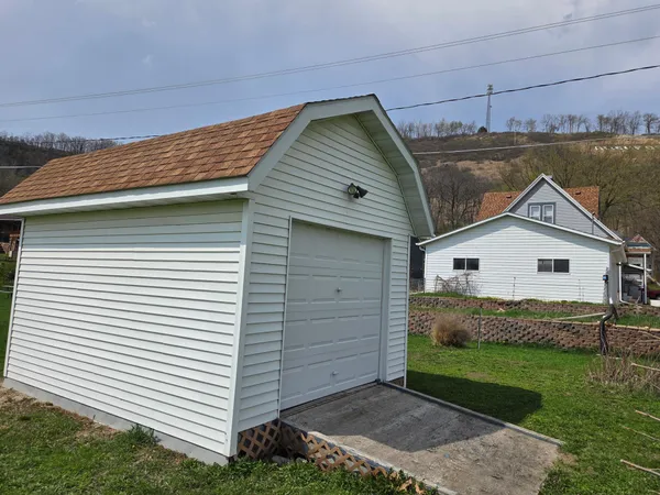 $235,000 | 404 West Stevens Avenue, Rushford, MN 55971