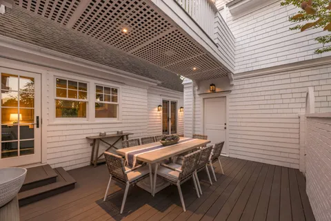 $3,750,000 | 61 Dayton Lane, East Hampton, NY 11937