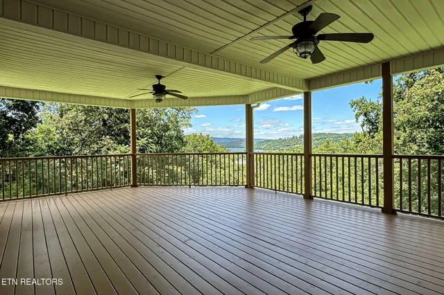 $800,000 | 210 Majestic View Drive, Rockwood, TN 37854