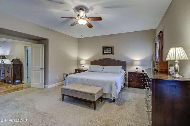 $800,000 | 210 Majestic View Drive, Rockwood, TN 37854