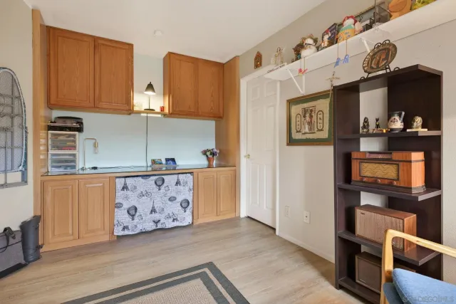 $1,150,000 | 800 Calle Higuera, Camarillo, CA 93010