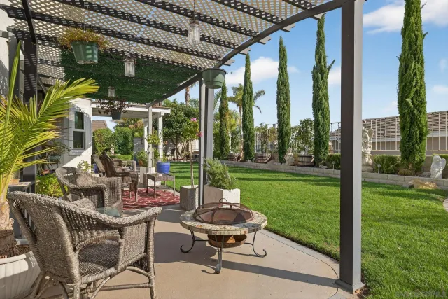 $1,150,000 | 800 Calle Higuera, Camarillo, CA 93010