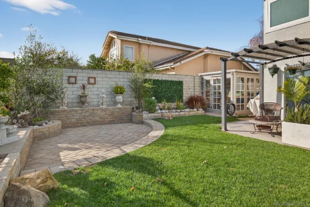 $1,150,000 | 800 Calle Higuera, Camarillo, CA 93010