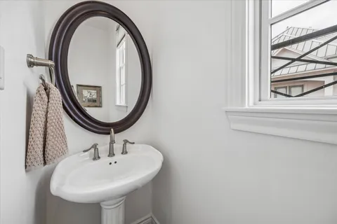 $749,000 | 6015 Post Oak Green Lane, Houston, TX 77055