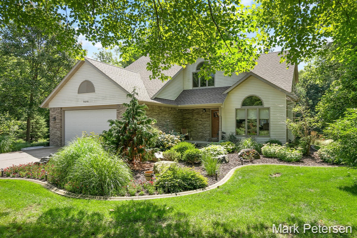 9691 Baker Road Greenville, MI 48838 - Photo 2 of 30 IMG_1001