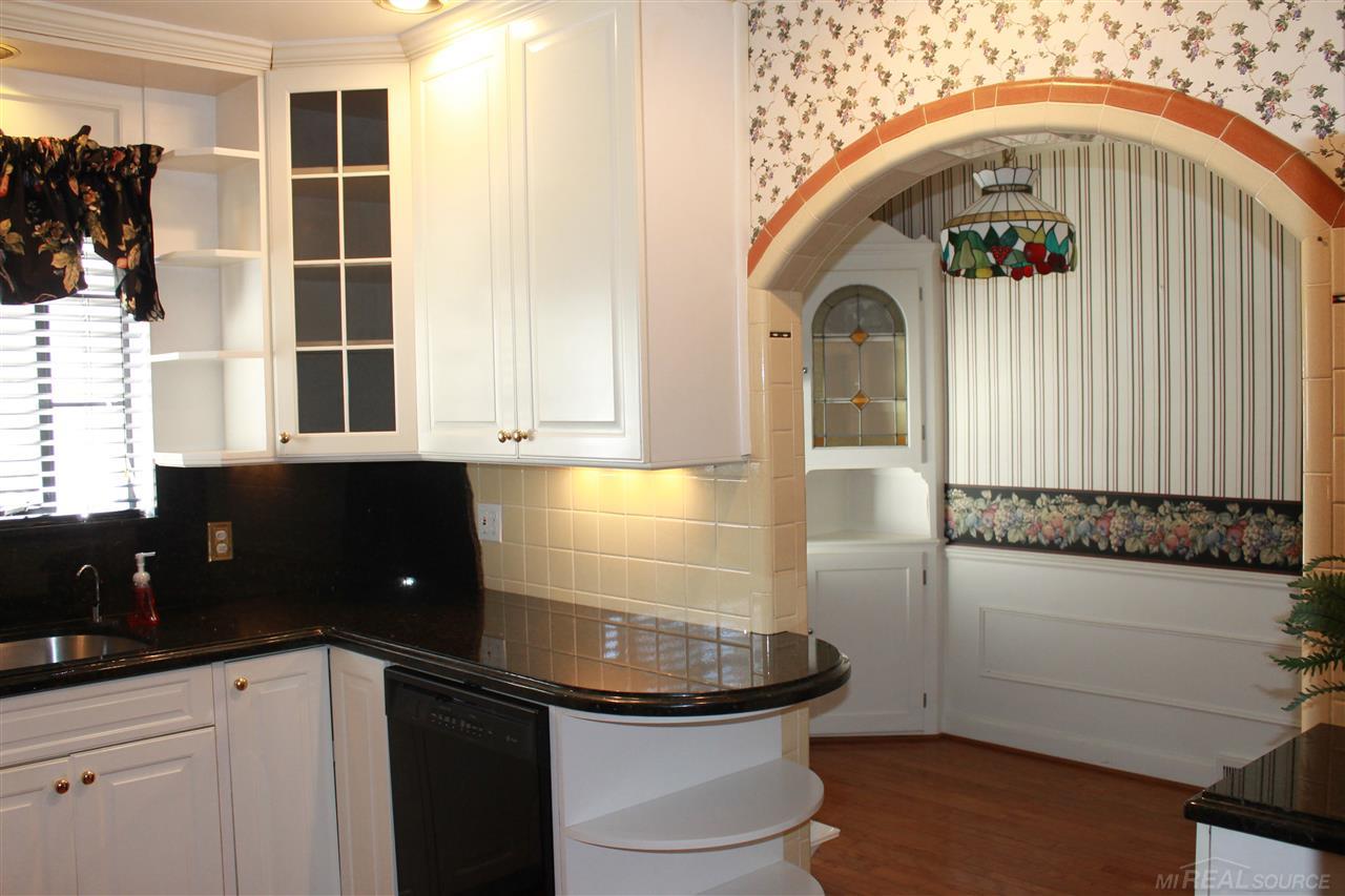 796-798 Trombley Road Grosse Pointe, MI 48230 - Photo 22 of 54 31303729-21.JPG