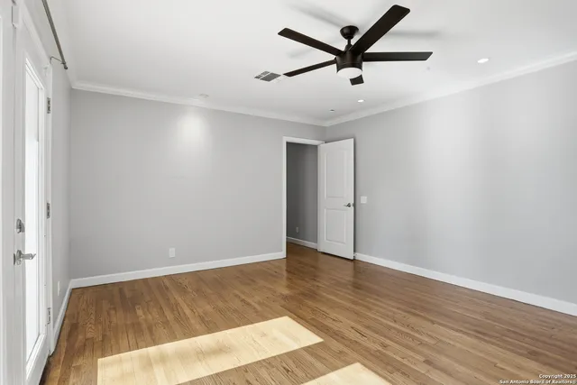 $565,000 | 214 Robinhood Place, San Antonio, TX 78209