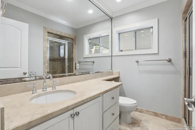 $565,000 | 214 Robinhood Place, San Antonio, TX 78209