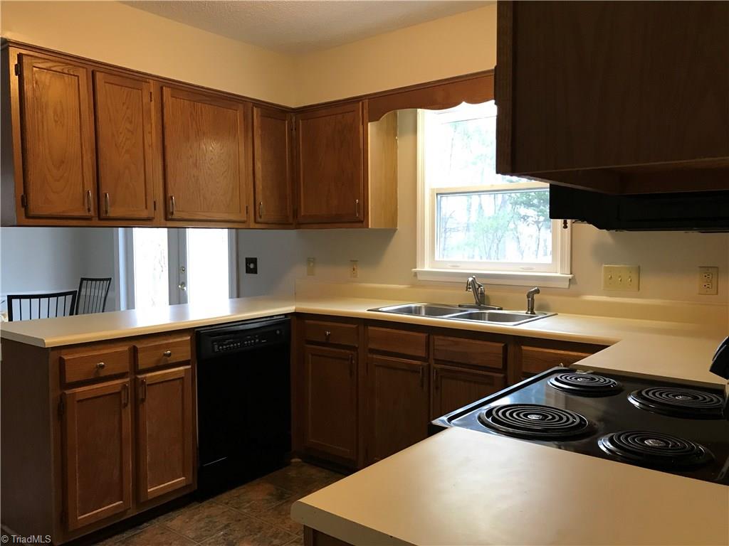 2302 Acorn Ridge Road Greensboro, NC 27407 - Photo 3 of 20