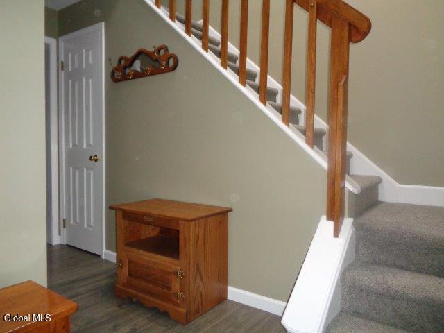 29 Summit Ridge, Unit 29L Johnsburg, NY 12853 - Photo 4 of 9 29 L Hallway 3