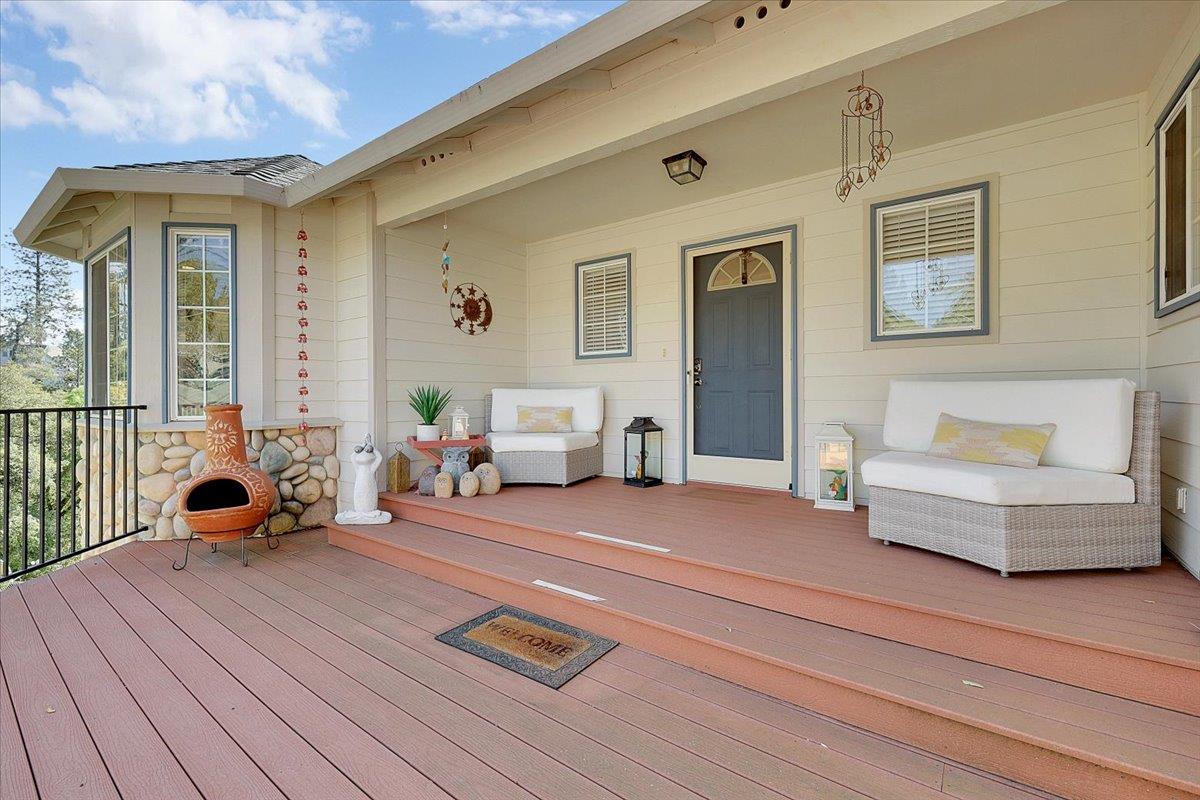 16153 Janet Way Grass Valley, CA 95949 - Photo 3 of 38 a bedroom with furniture and a window