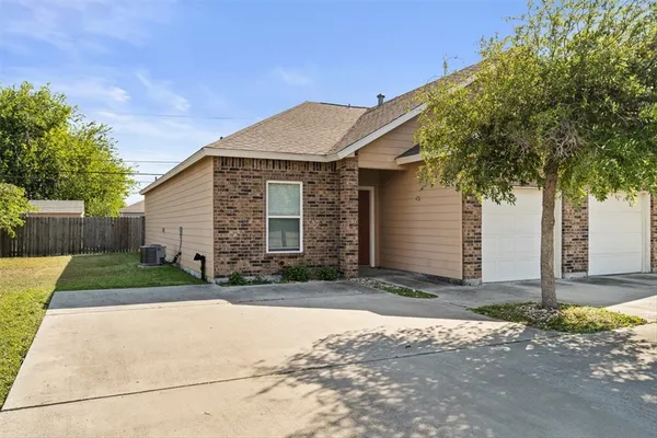 $239,000 | 909 Moore Avenue, Portland, TX 78374
