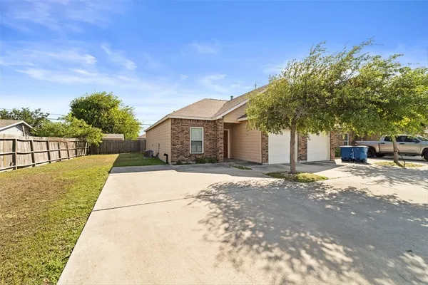 $239,000 | 909 Moore Avenue, Portland, TX 78374