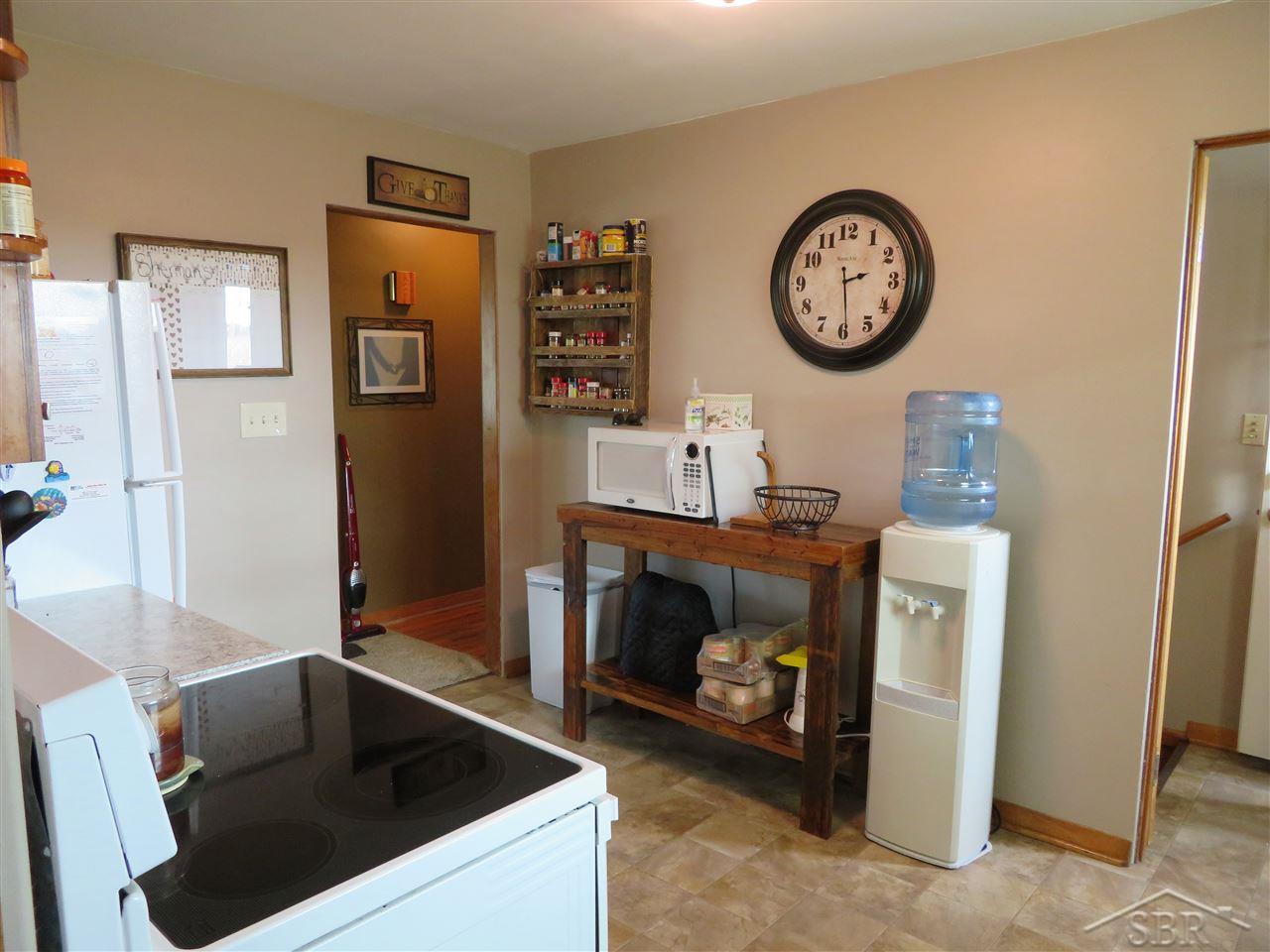 13539 Geddes Road Hemlock, MI 48626 - Photo 12 of 21 31363763-11.JPG