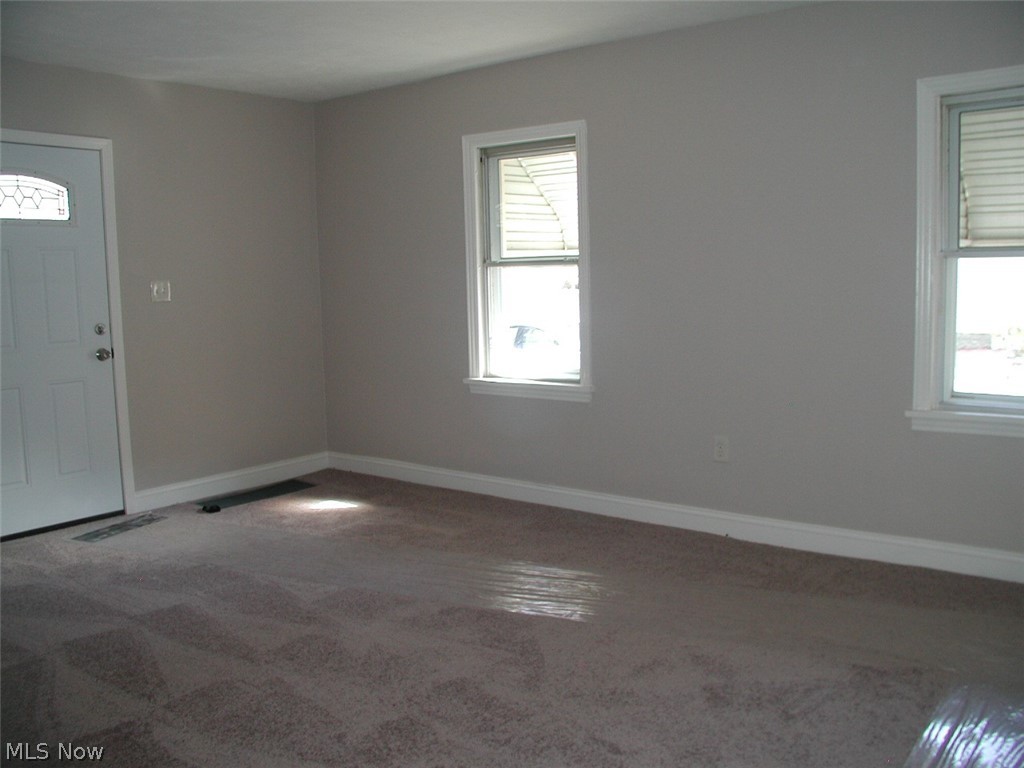 1206 Krumroy Road Akron, OH 44306 - Photo 11 of 21
