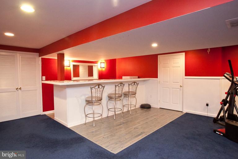 9531 Warfield Road Gaithersburg, MD 20882 - Photo 15 of 29 Recreation room