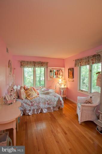 9531 Warfield Road Gaithersburg, MD 20882 - Photo 22 of 29 Bedroom #3