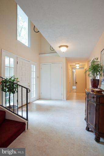 9531 Warfield Road Gaithersburg, MD 20882 - Photo 26 of 29 Entrance/foyer