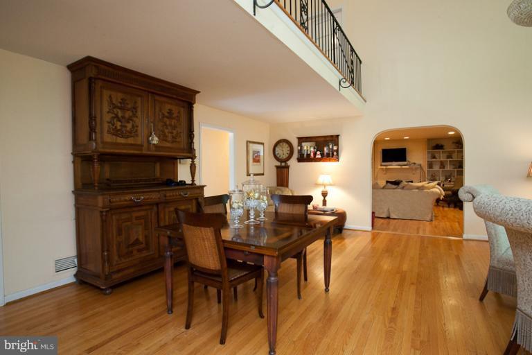 9531 Warfield Road Gaithersburg, MD 20882 - Photo 10 of 29 Interior (General)