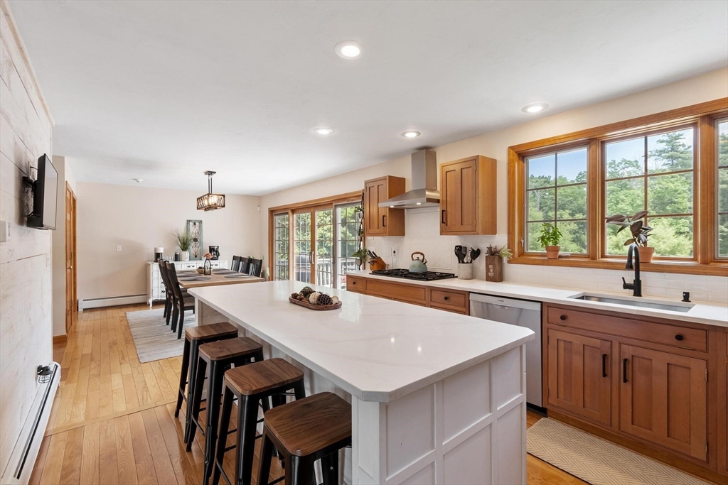 61 Newcomb Road Westminster, MA 01473 - Photo 2 of 42