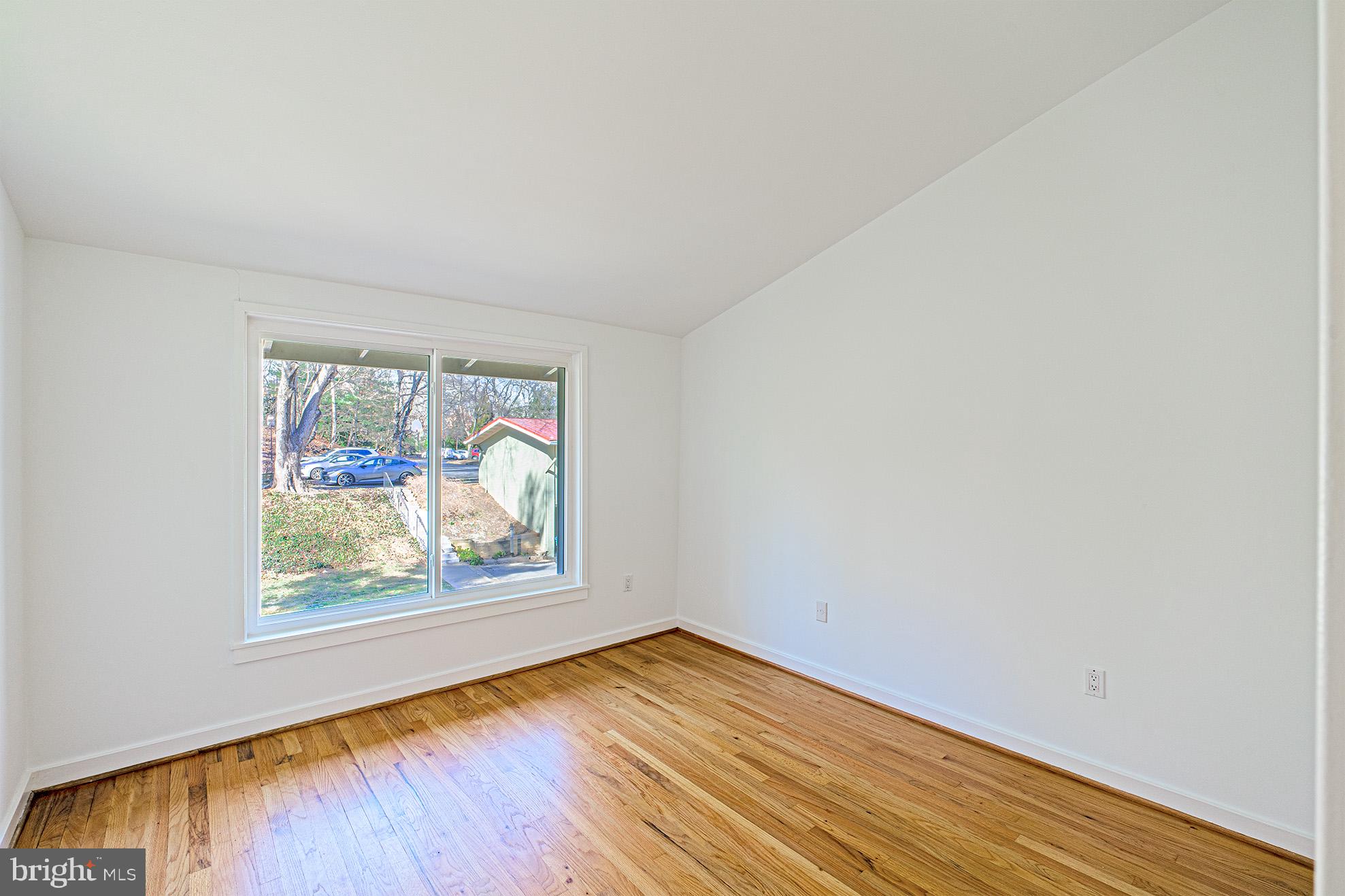 11495 Waterview Cluster Reston, VA 20190 - Photo 27 of 38 an empty room with window