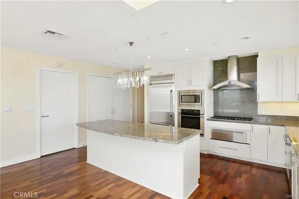 $6,950 | 3131 Michelson Drive, Unit 1603, Irvine, CA 92612