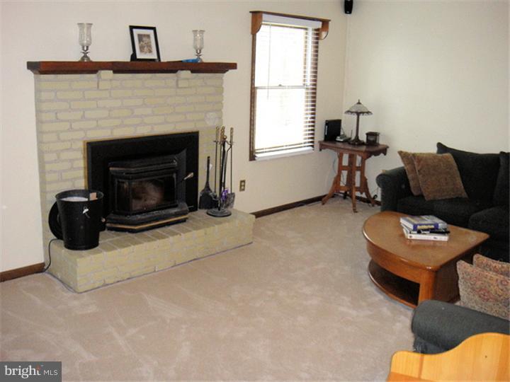 123 Olde Pilgrim Road Dublin, PA 18917 - Photo 15 of 25 Family Room