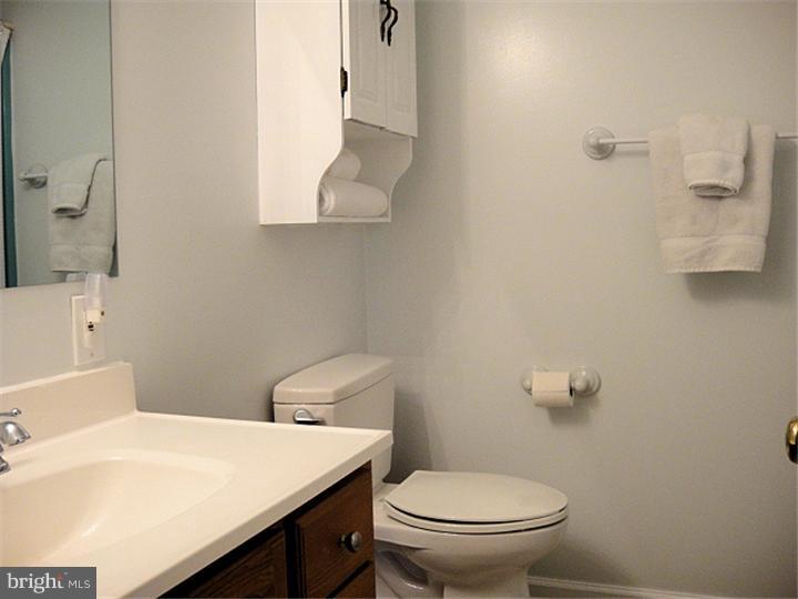 123 Olde Pilgrim Road Dublin, PA 18917 - Photo 17 of 25 Bathroom